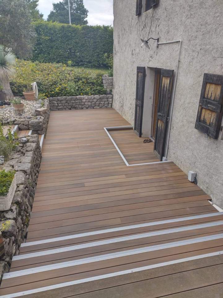 Réalisation d'une terrasse composite