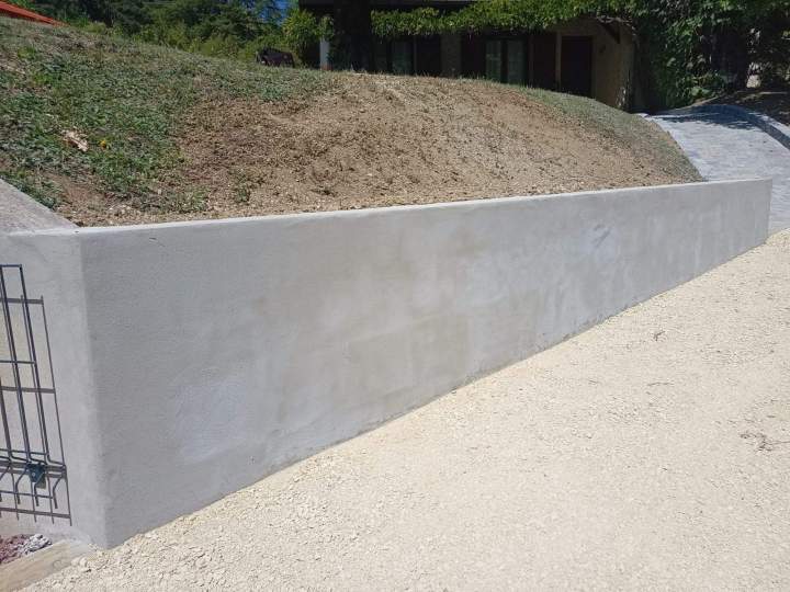 Réalisation d'un muret béton en prémurette